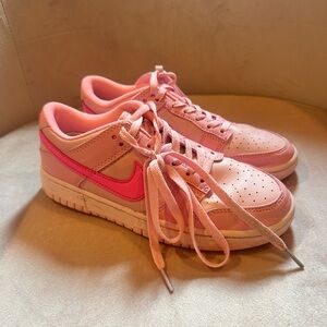 Pink Nike low dunks